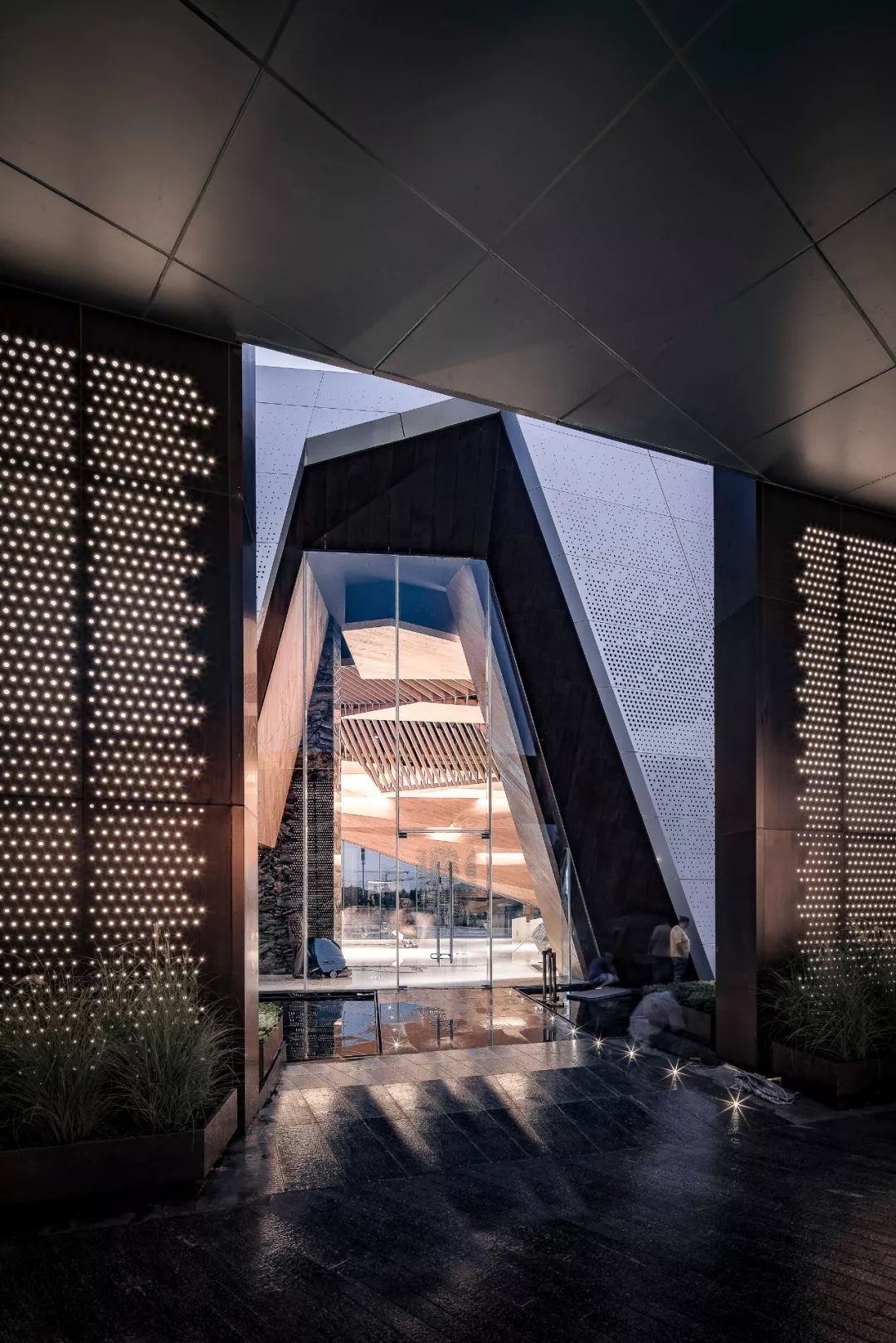 层叠的洞口 by远洋，九洲国际官网构筑设计